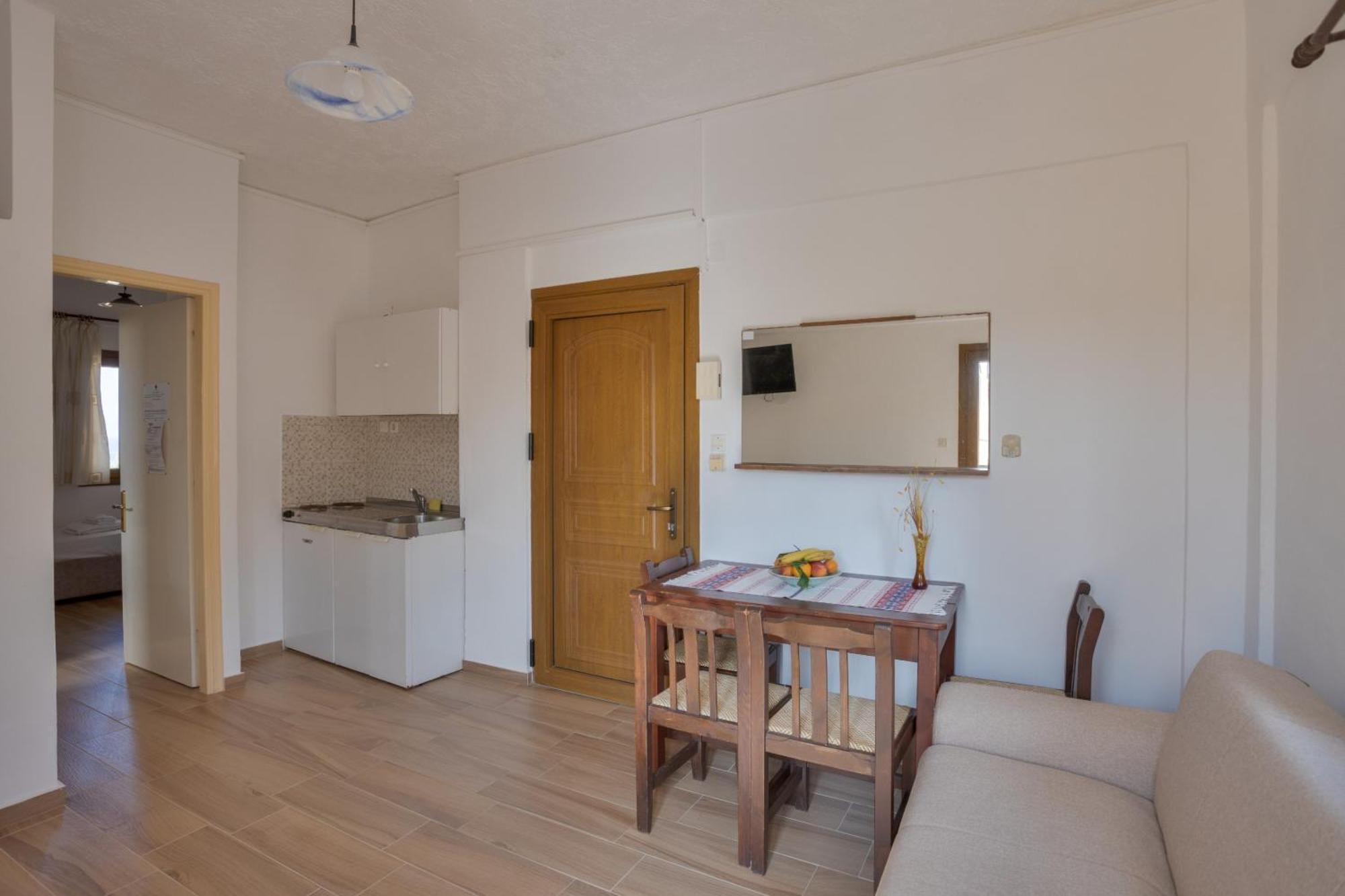 Bellino Apartments "Adults Only" Херсониссос Экстерьер фото