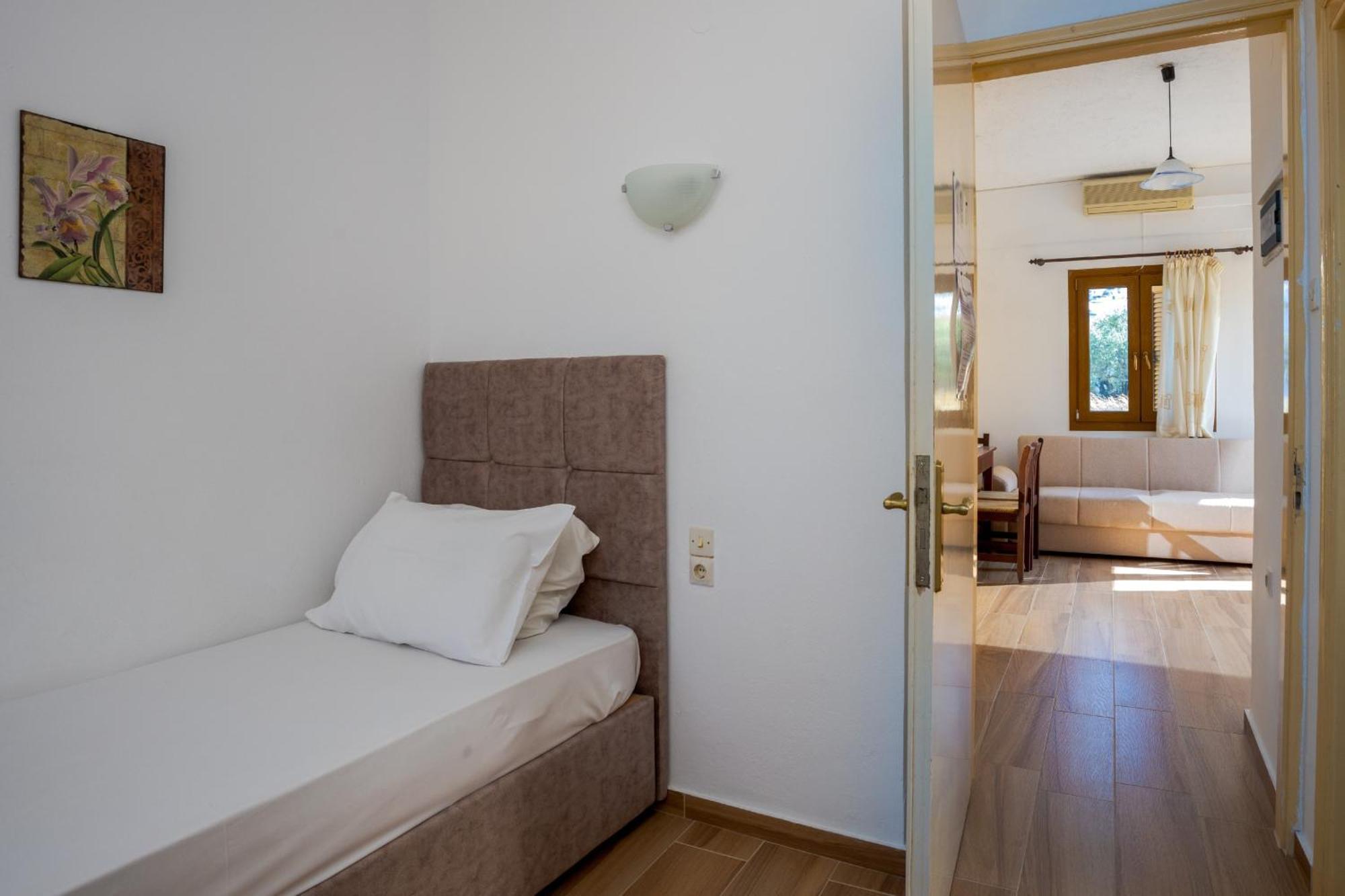 Bellino Apartments "Adults Only" Херсониссос Экстерьер фото