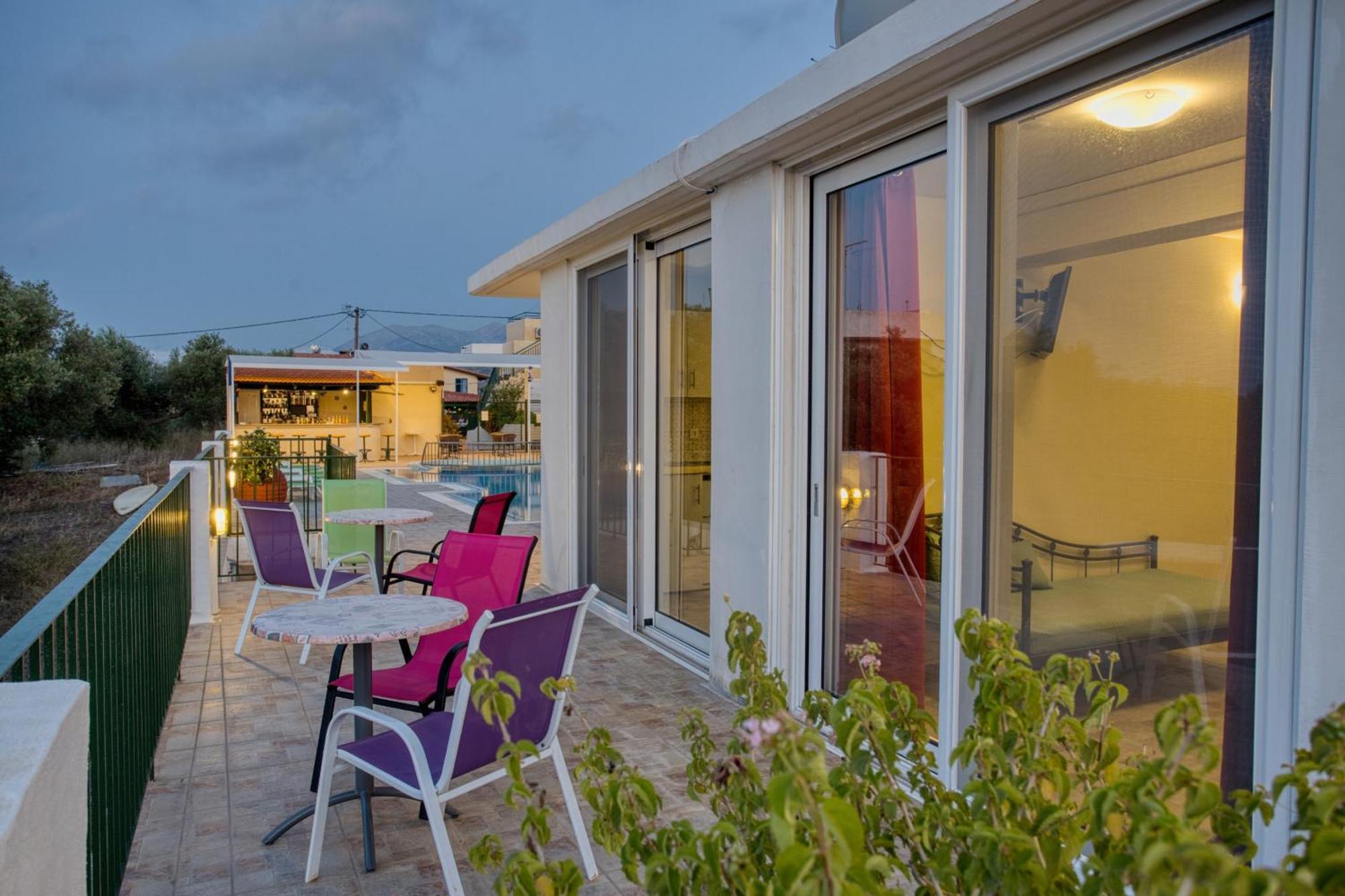 Bellino Apartments "Adults Only" Херсониссос Экстерьер фото