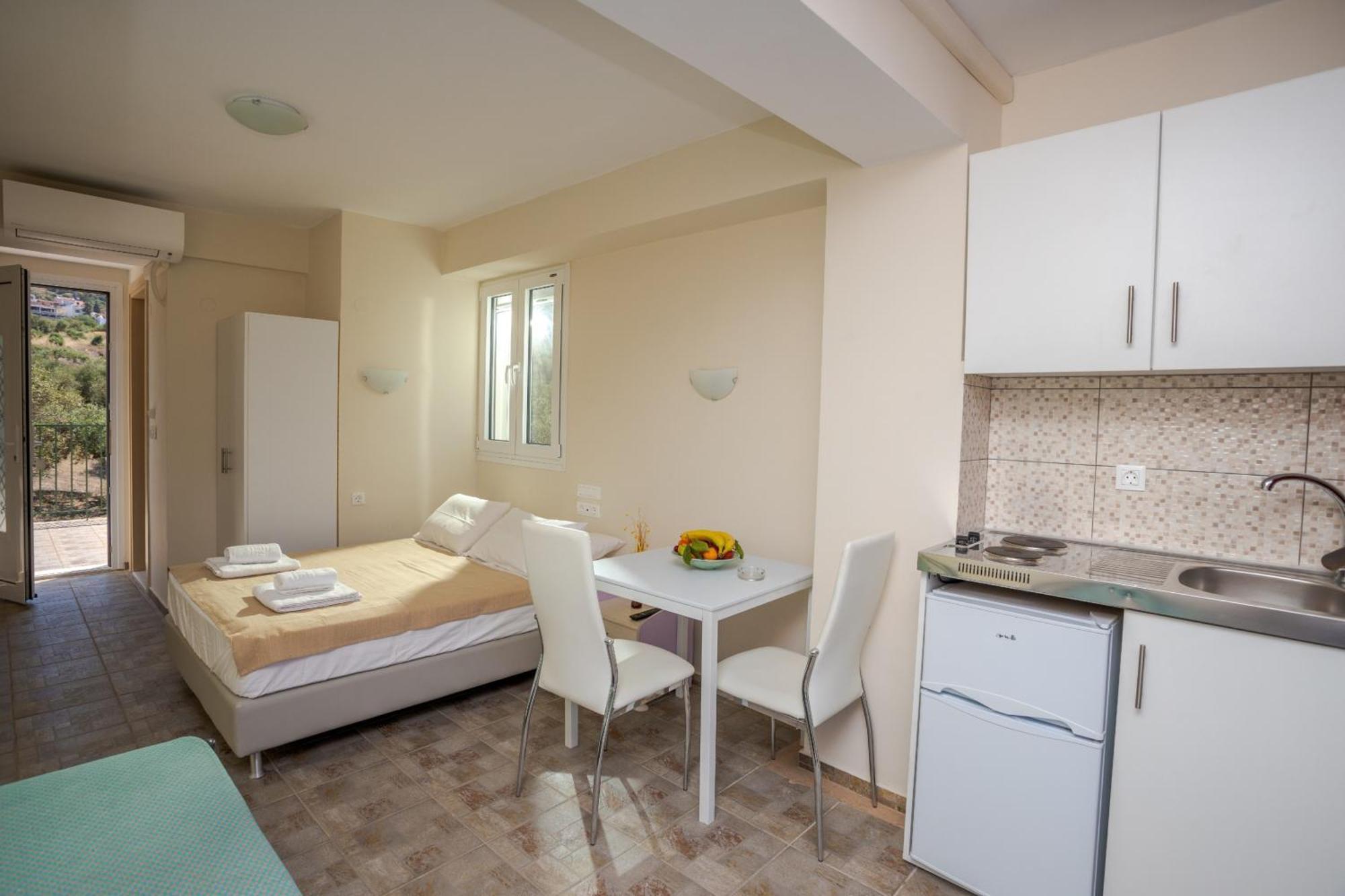 Bellino Apartments "Adults Only" Херсониссос Экстерьер фото